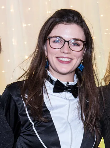 Aisling Bea, typed as True Winter