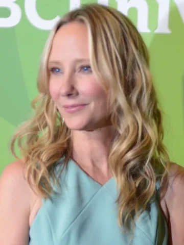 Anne Heche, typed as True Spring