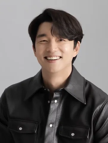 Photo: Marie Claire Korea, CC BY 3.0, via Wikimedia Commons Gong Yoo, typed as True Summer