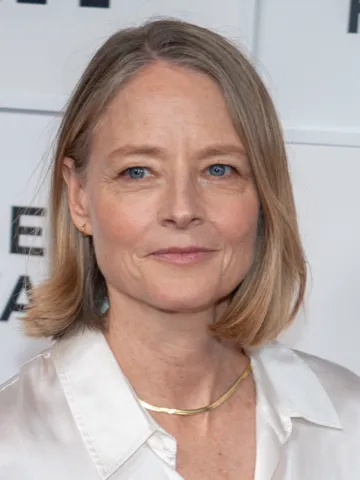 Photo: Bryan Berlin, CC BY-SA 4.0, via Wikimedia Commons Jodie Foster, typed as Light Summer