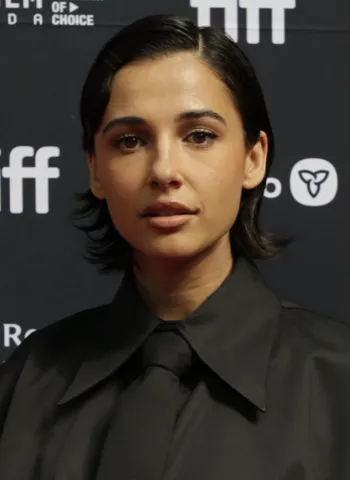Naomi Scott, typed as Deep Autumn