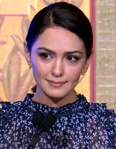Nazanin Boniadi, typed as Deep Winter