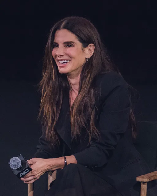 Sandra Bullock, an example of Soft Summer coloring
