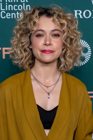 Photo: Bryan Berlin, CC BY-SA 4.0, via Wikimedia Commons Tatiana Maslany, typed as Bright Spring